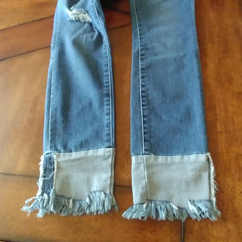 NEW GREAT DETAILED JEANS - Picture 2 of 6